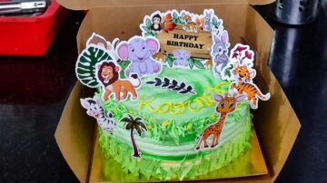 Jungle theme cake