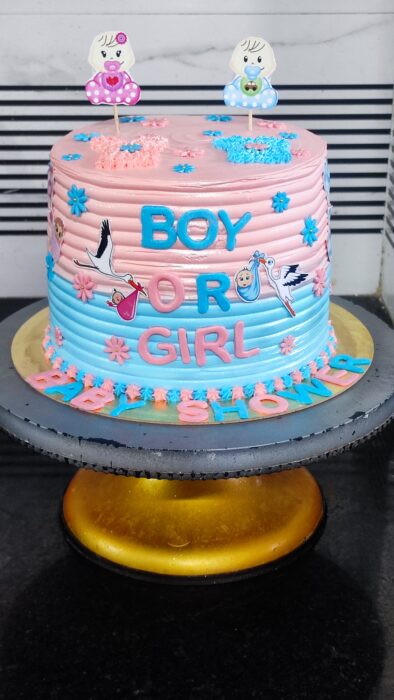 Baby shower cake