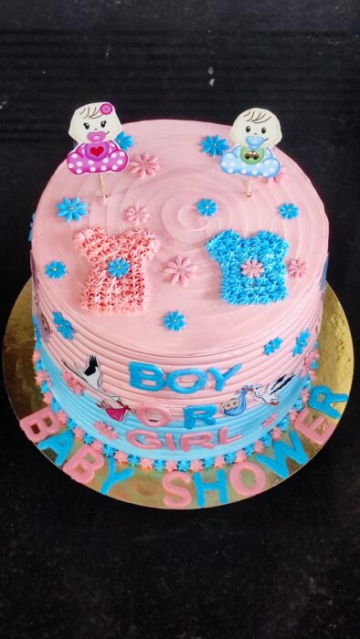 Baby shower cake