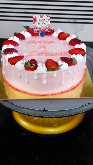 Fresh Strawberry Cake