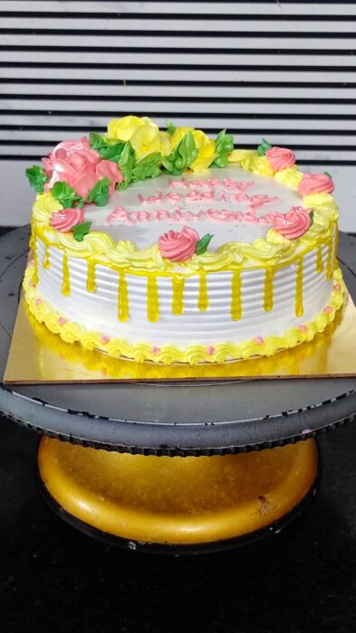 Wedding anniversary cake