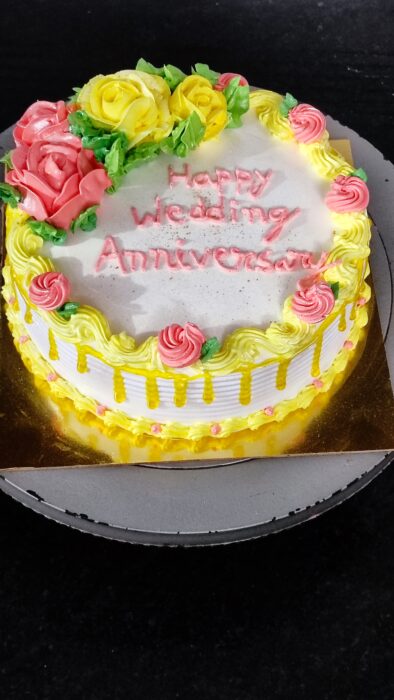 Wedding anniversary cake