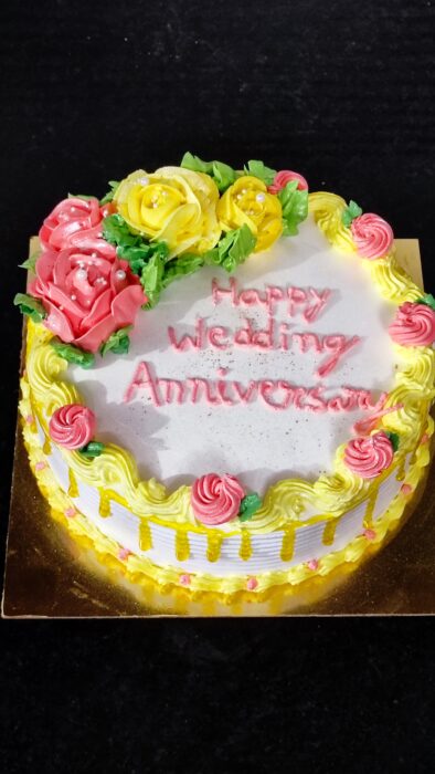 Wedding anniversary cake