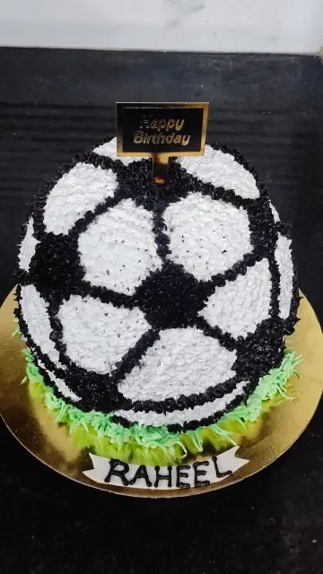Football theme cake
