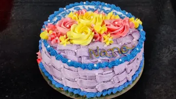Pineapple basket cake