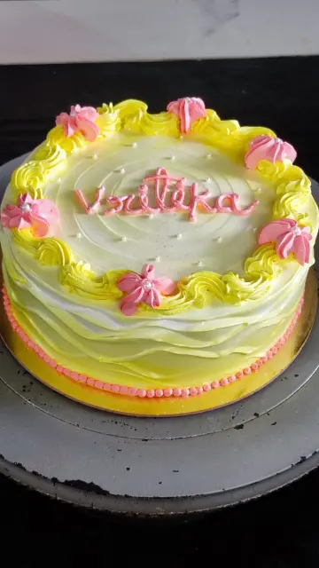 Pineapple cake