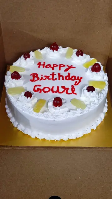Pineapple cake